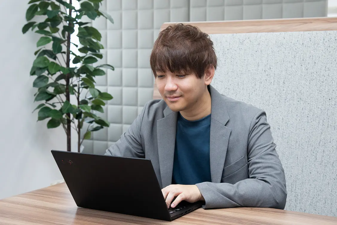 インタビュー写真-04