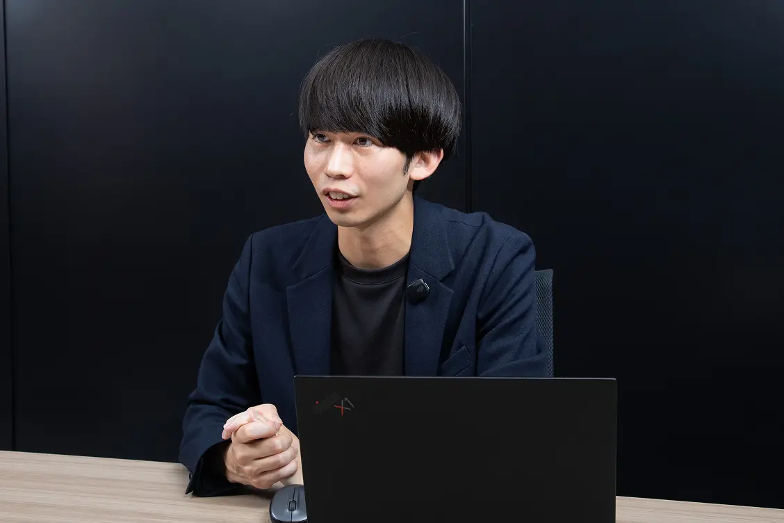 インタビュー写真-02