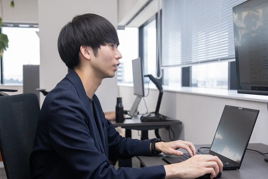 インタビュー写真-03