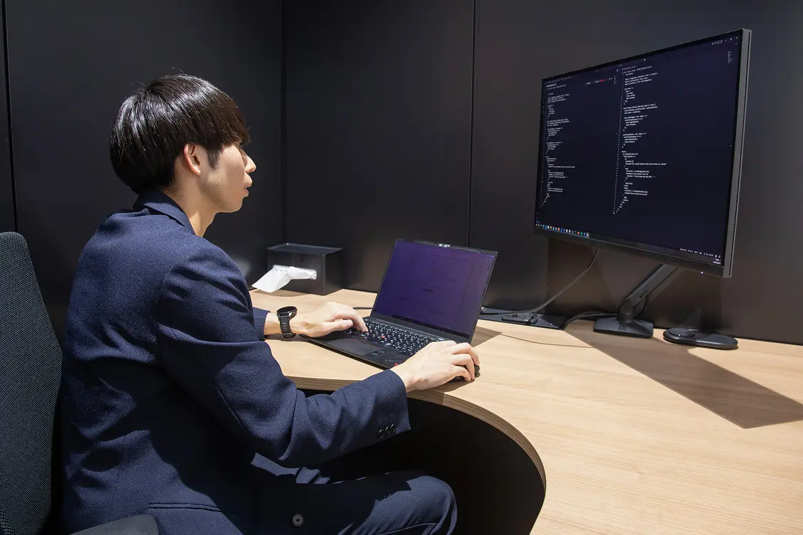 インタビュー写真-05